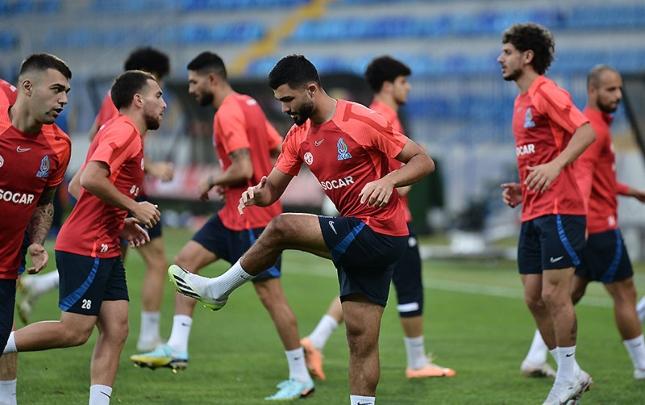 Azərbaycan millisi Belçikaya qarşı oyun öncəsi məşqə çıxdı - FOTO Azərbaycan millisi Belçikaya qarşı oyun öncəsi məşqə çıxdı - FOTO