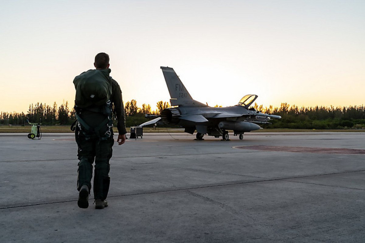 F-16 pilotlarının hazırlanması prosesi sürətlənib - Ukrayna HHQ
