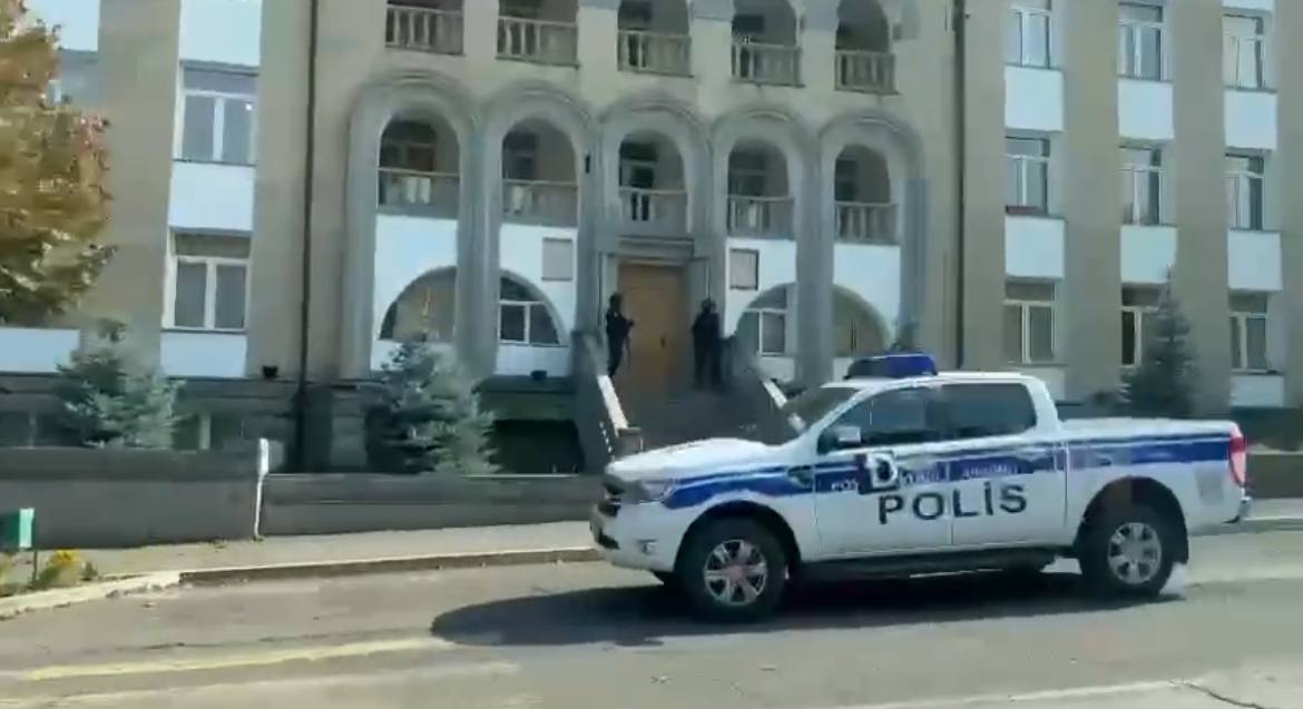 Xankəndidə qondarma “DİN”in binası Azərbaycan polisinin nəzarətində - VİDEO