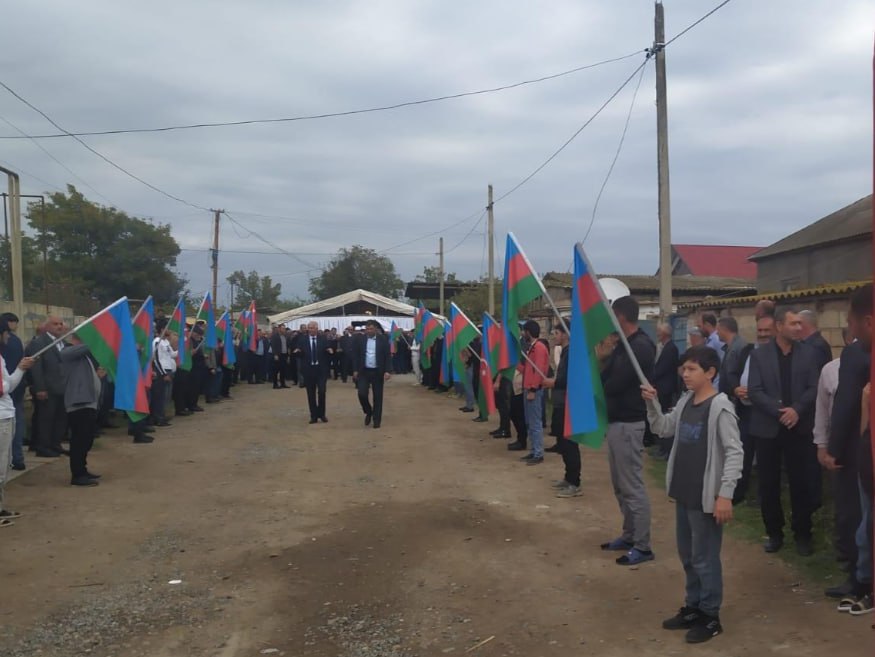 İtkin düşən şəhidin nəşi doğulduğu kəndə gətirildi - FOTO