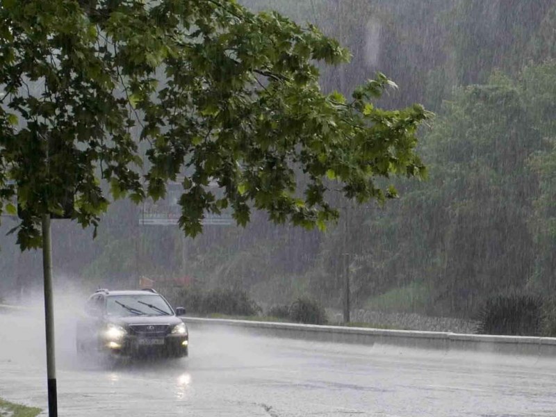 FAKTİKİ HAVA: Bəzi yerlərdə yağış, Şahdağda qar yağıb  