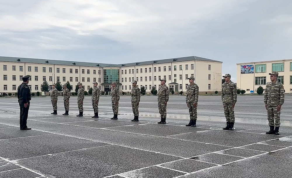 Azərbaycan Ordusunda çağırışçıların QƏBULU - VİDEO 