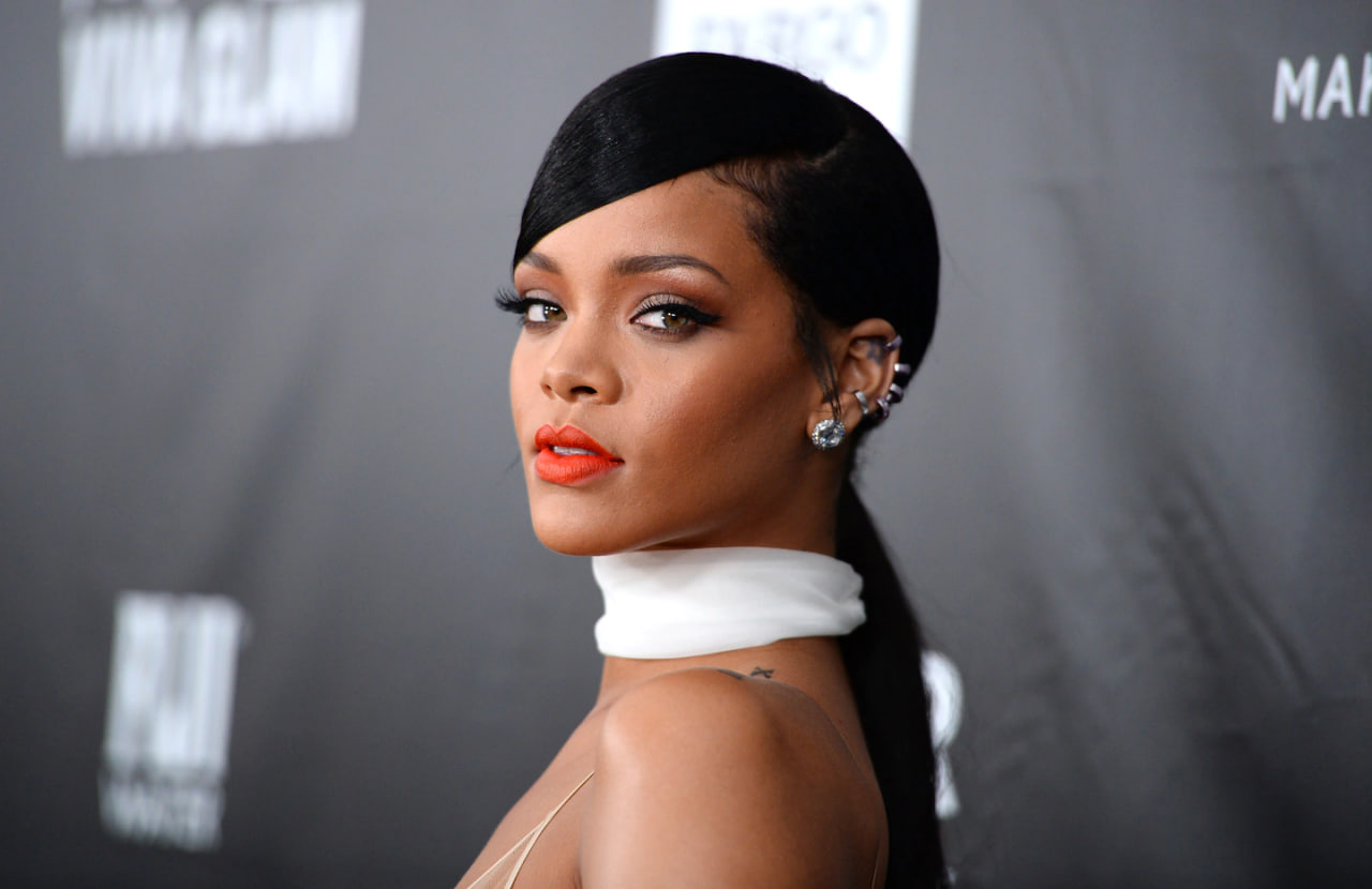 Rihanna dünya turnesinə çıxıb 32 milyon QAZANACAQ 