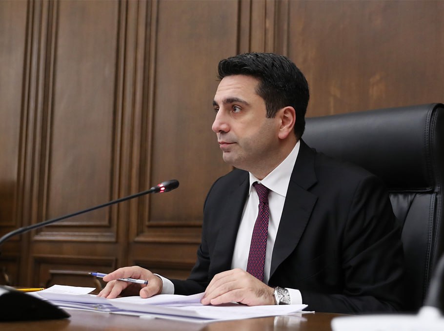  Simonyan: “Ermənistan Azərbaycan ərazilərini tərk etməyə hazırdır”