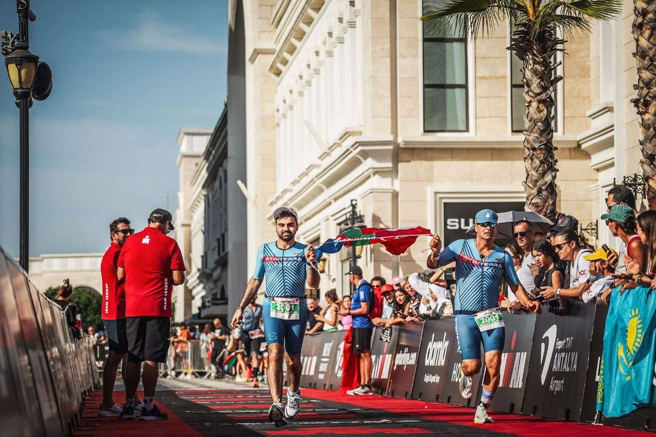 Azərbaycanlı ata və oğul Türkiyədəki triatlon yarışının qalibi oldu - FOTO