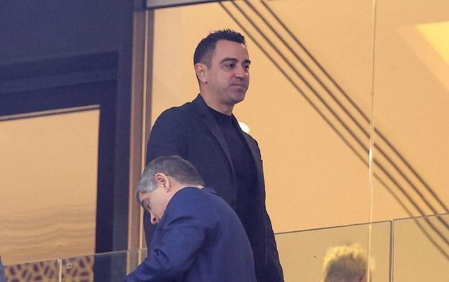 Xavi növbədənkənar iclas keçirdi