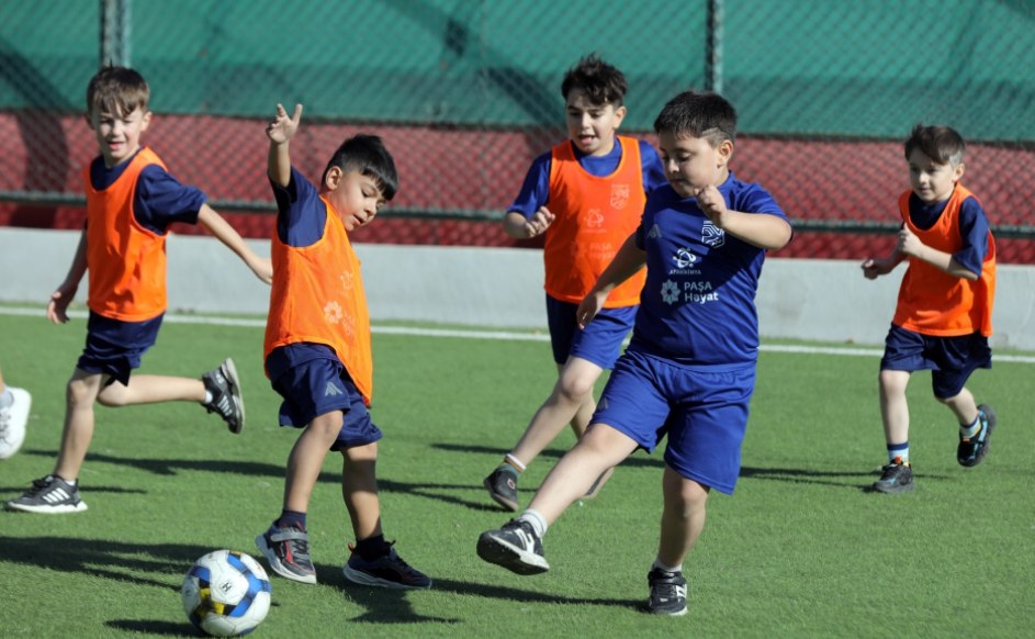 Şəhid və qazi övladları “Payız Futbol Düşərgəsi”ndə - FOTO