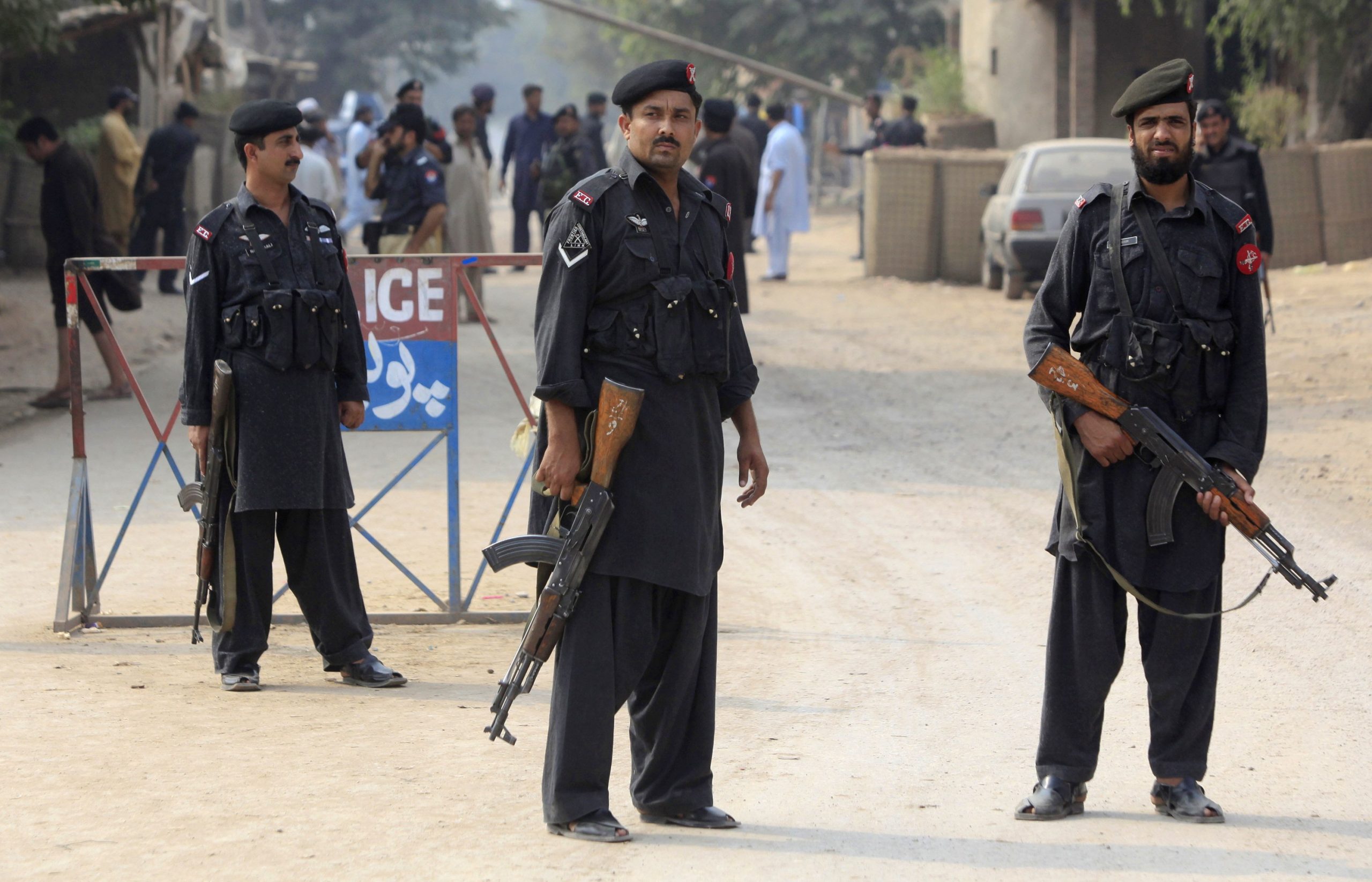Pakistanda sərnişin avtobusuna silahlı hücum: 11 ölü, 25 yaralı var
