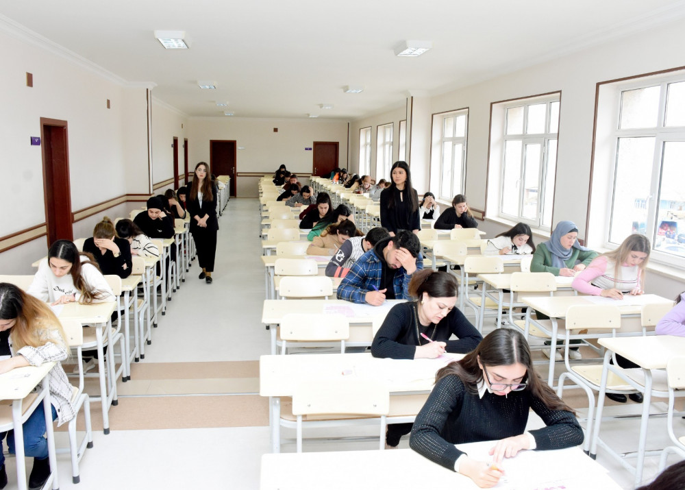 Naxçıvanda ilk dəfə təhsil müəssisələrinin yardımçı heyəti üçün test imtahanı keçirilir - FOTO