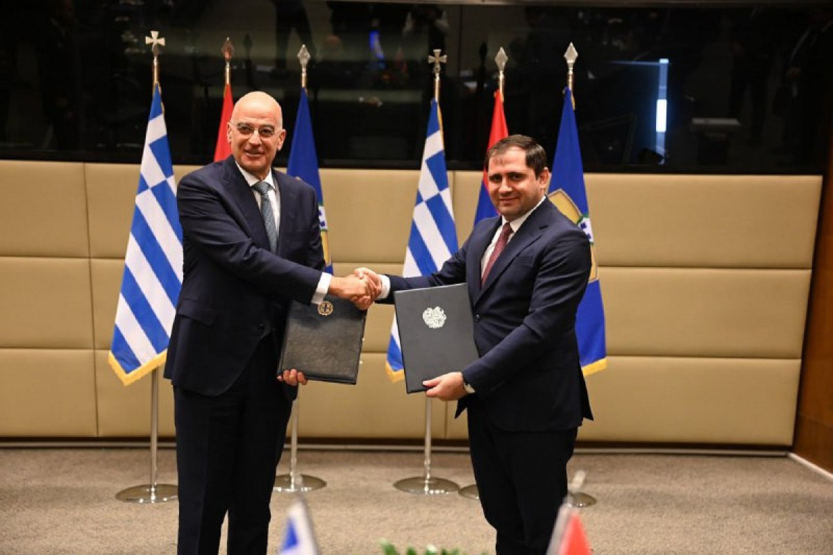 Yunanıstan və Ermənistan hərbi əməkdaşlıq sazişi imzalayıb