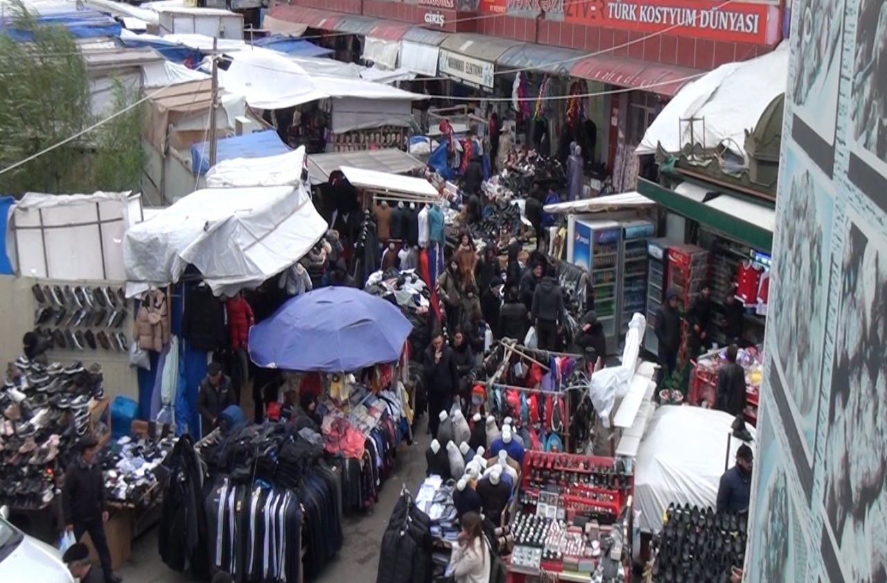 Bakıda bir neçə ticarət mərkəzi bağlandı – FOTO/VİDEO  