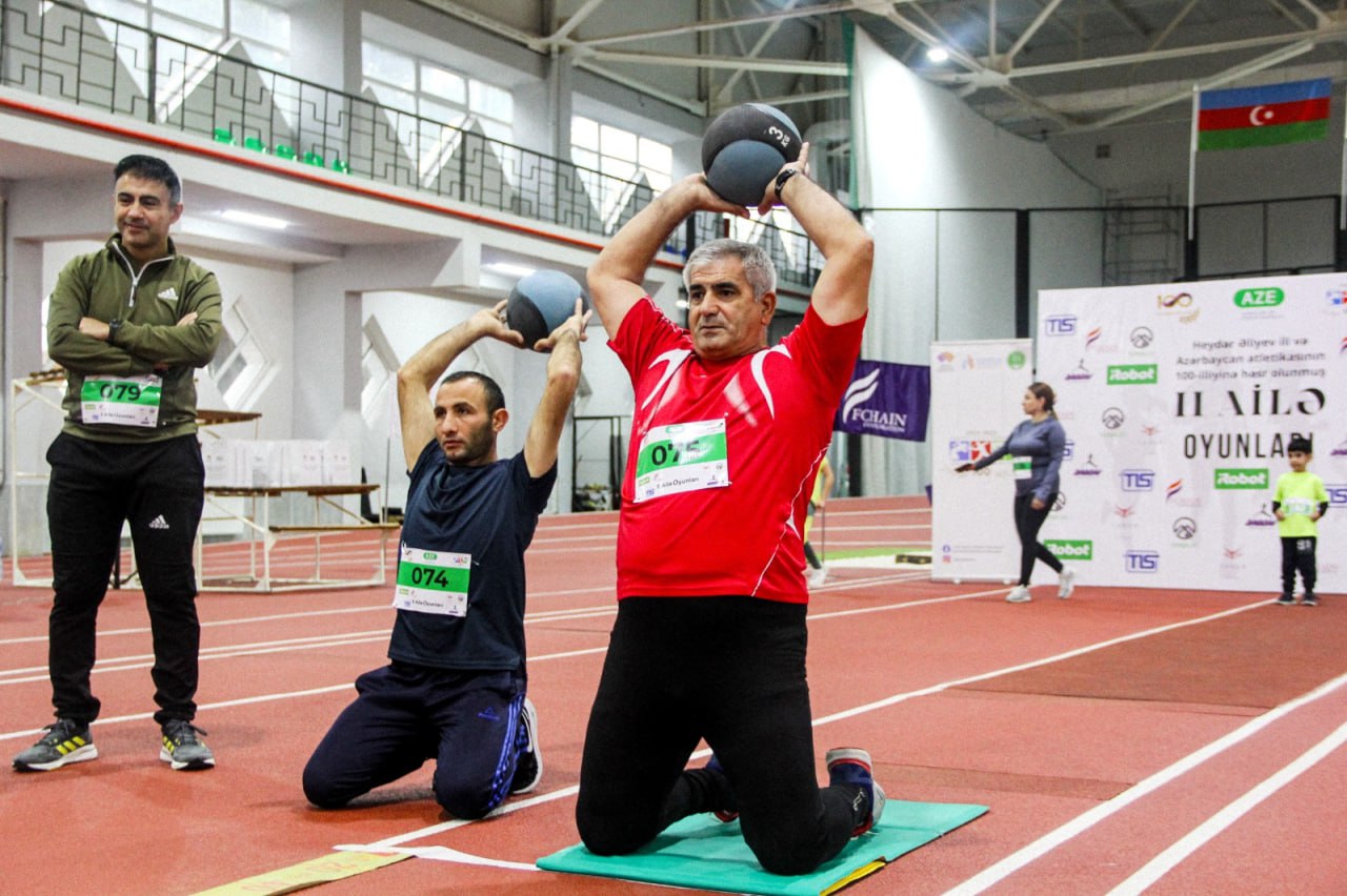 Atletika Federasiyası Bakıda ailə oyunları keçirdi - FOTO