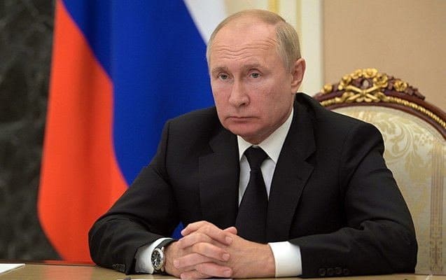 Putin Prezident seçkilərində namizədliyi ilə bağlı sənədləri MSK-ya təqdim edib