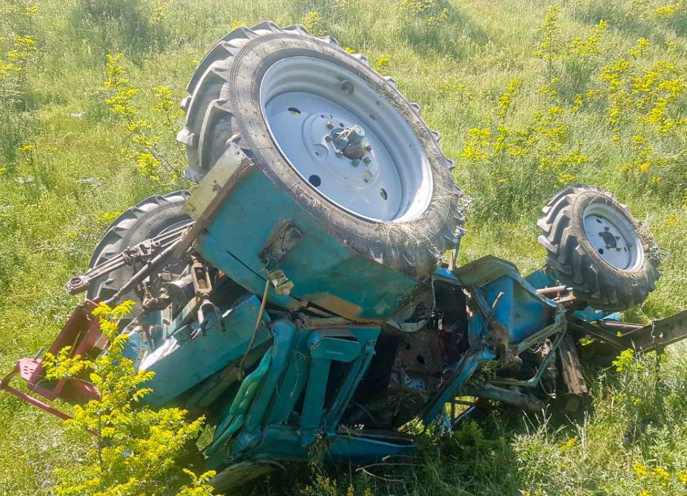 Hacıqabulda traktor dərəyə AŞDI - Ölən var 