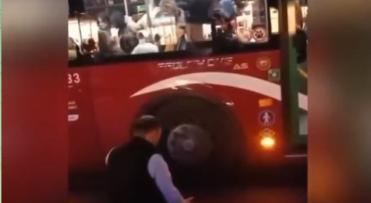 Avtobusu saxlayıb namaz qıldı - Qurumdan AÇIQLAMA - VİDEO