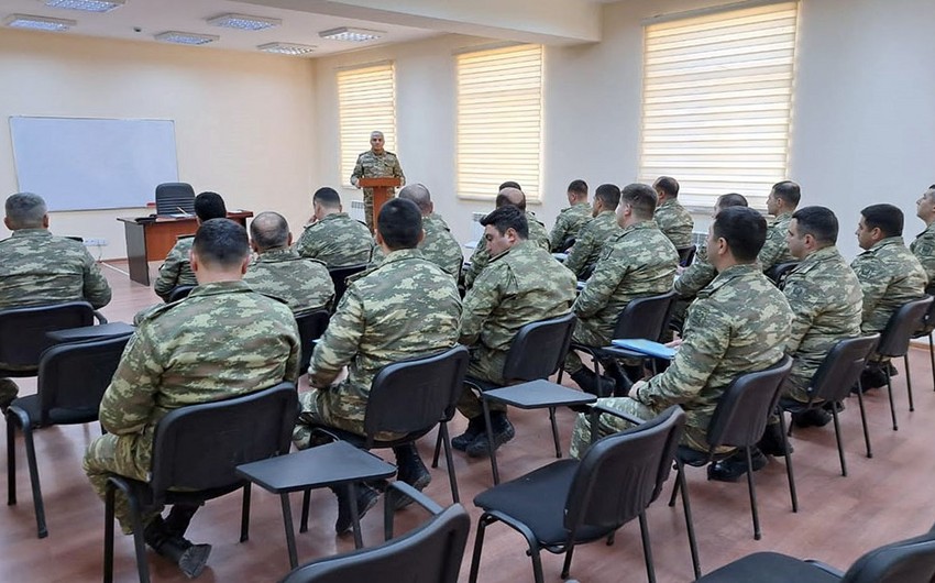 Ordumuzda komandirlərin toplanışı keçirilir – FOTO  