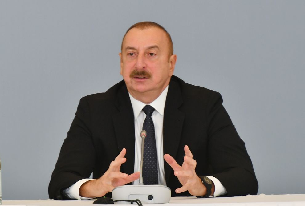 İlham Əliyev: “Danışıqları elə aparırdıq ki, minimum xarici təzyiqlə üzləşək”