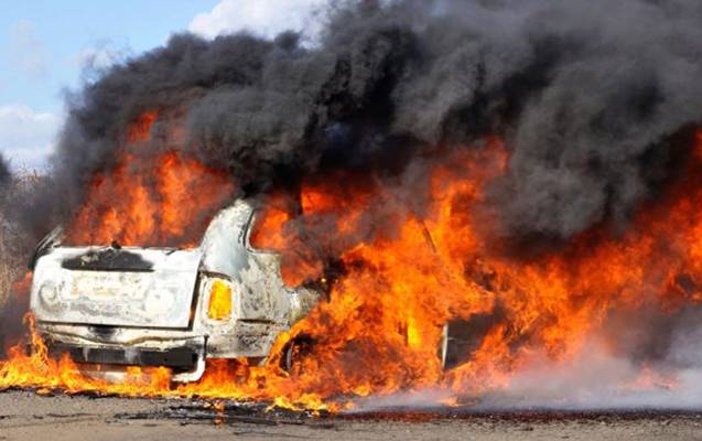 FHN: Şirvan qəzasında avtomobilin yanar hissələri alışıb