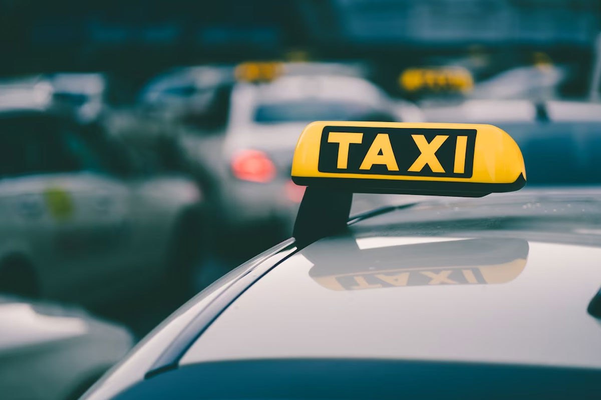 Bakıda DƏHŞƏT - 3 müştəri taksi sürücüsünü döyərək avtomobilini QAÇIRIB? – Rəsmi AÇIQLAMA 