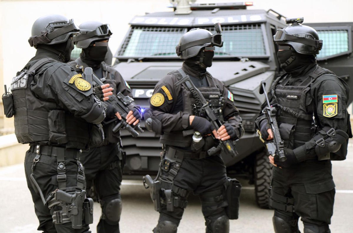 Polis Yasamalda əməliyyat keçirdi: 30 nəfər saxlanıldı - VİDEO 