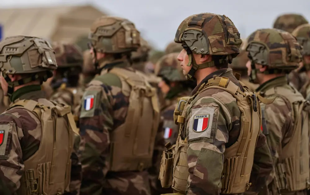 Fransa daha üç ölkədə hərbi kontingentini AZALDIR