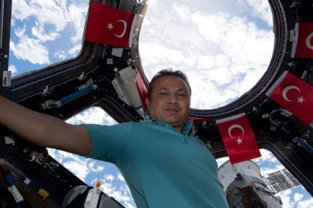 Türkiyənin ilk astronavtının Yerə enişi 3-cü dəfə təxirə salındı