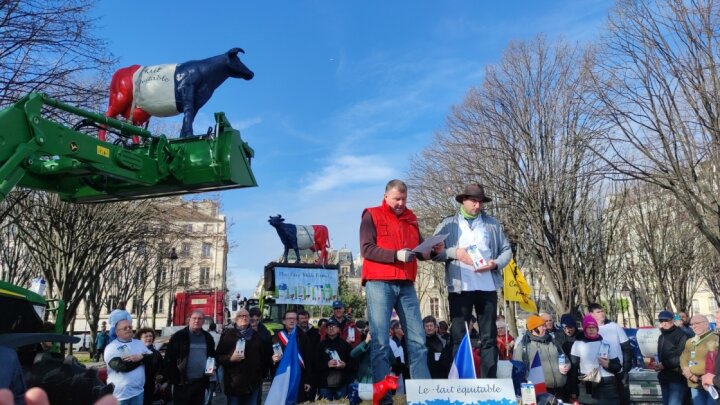 Fransada fermerlər Ukraynadan quş ətinin idxalının dayandırılmasını TƏLƏB EDİRLƏR