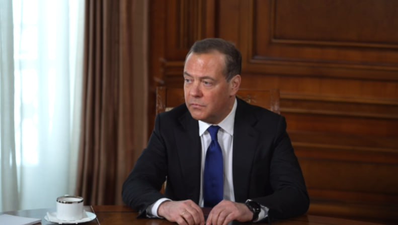 Medvedev bütün sirrləri açdı: \