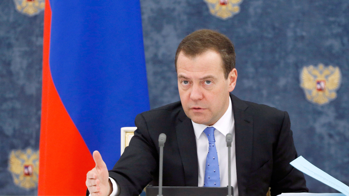 Medvedevdən Makronun bəyanatına CAVAB: \
