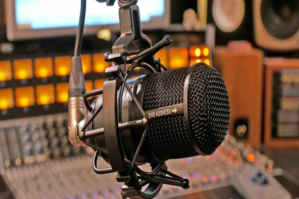 İki radiokanal ümumölkə yerüstü radio yayımçısı lisenziyası üçün müraciət edib