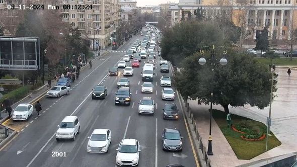 Bakının bir sıra küçələrində sıxlıq var - SİYAHI + FOTO