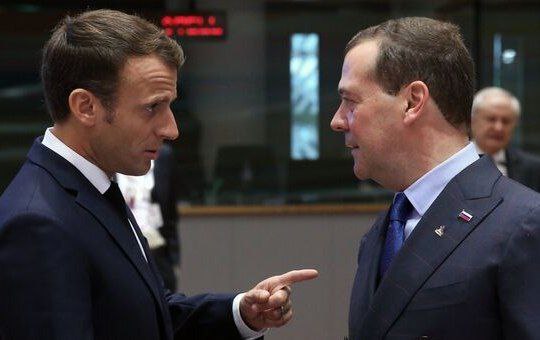 Medvedev Makronu qorxaq ADLANDIRDI: “Yazıq Fransa!” - FOTO