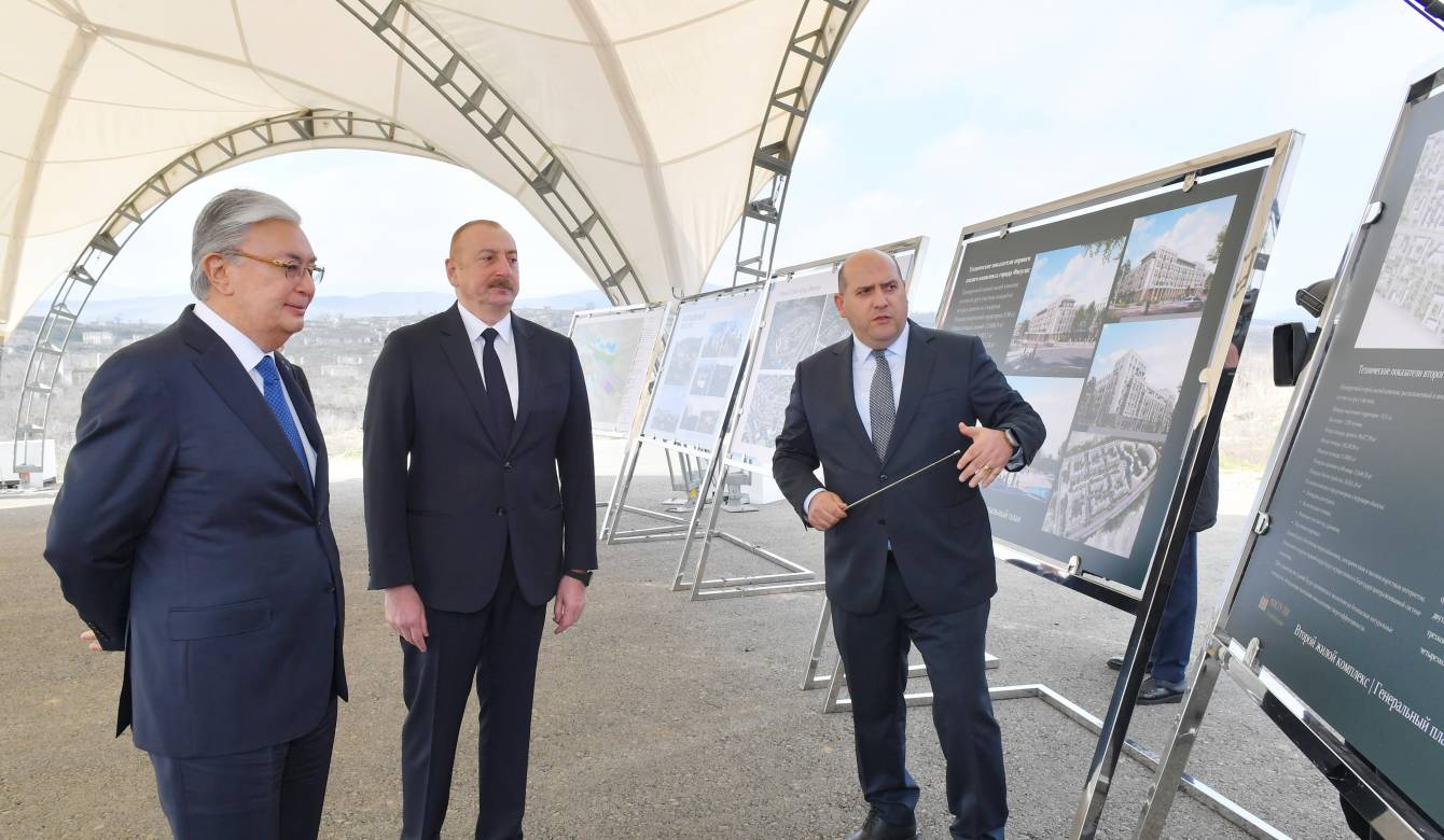 Tokayev Füzuli şəhərinin Baş planı ilə tanış oldu - FOTO