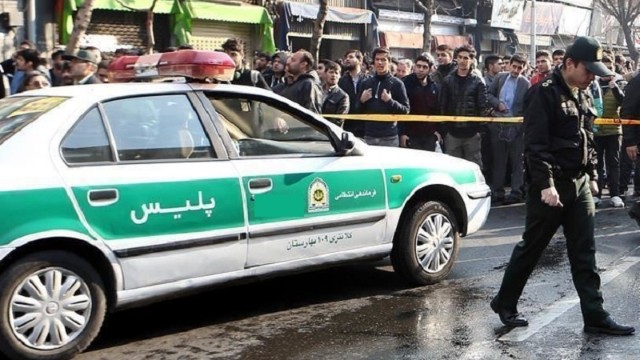İranda silahlı qarşıdurma - Polis öldürüldü