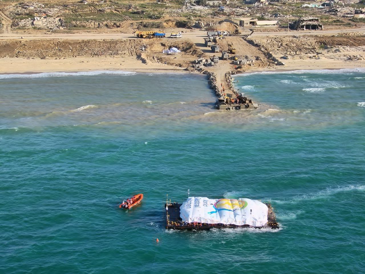 Su yolu ilə ilk humanitar yardım Qəzzaya ÇATDIRILIB - FOTO/VİDEO