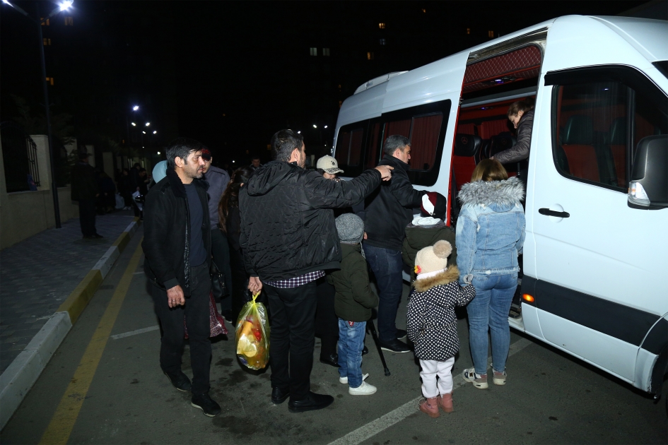 Füzuli şəhərinə daha 34 ailə yola salındı – FOTO 