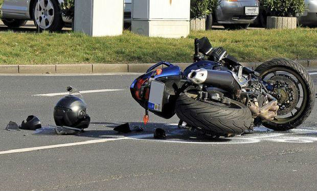 Tanınmış şairi motosiklet vurdu - FOTO