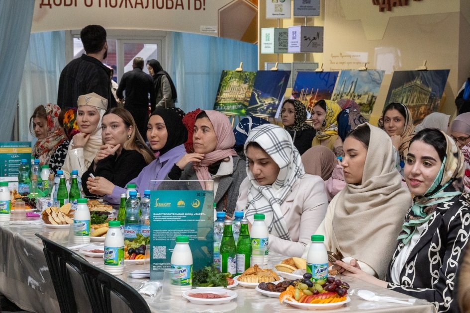 Leyla Əliyevanın təşəbbüsü ilə Moskvada iftar süfrəsi açılıb – FOTO  