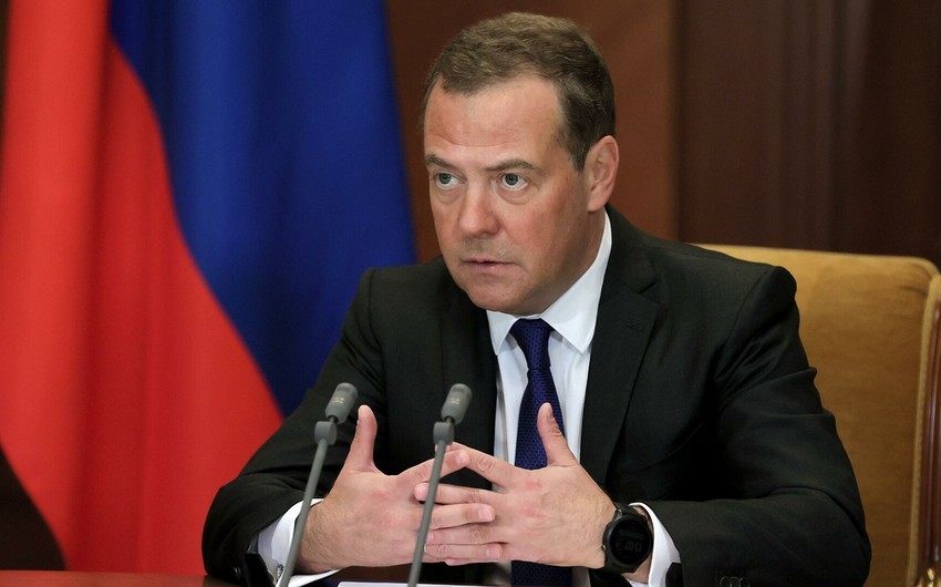 Medvedev: “Ukrayna terrorçu dövlətdir”