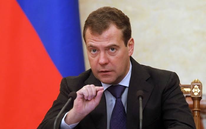 Medvedev: ““Crocus” hadisəsində Makronun əli var”
