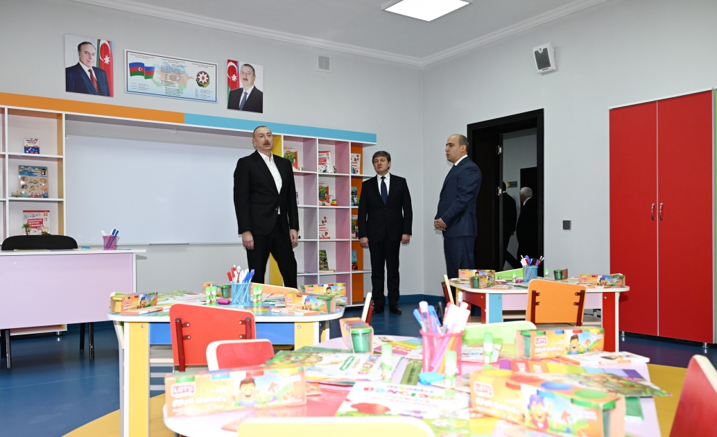 Prezident Bum qəsəbəsində tam orta məktəbin yeni binasının açılışında - FOTO/VİDEO