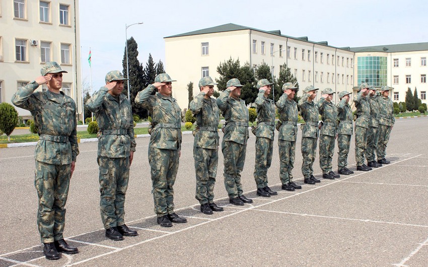 MN: Gənc əsgərlərin ailə üzvləri və yaxınları ilə görüşü məhdudlaşdırılıb - FOTO