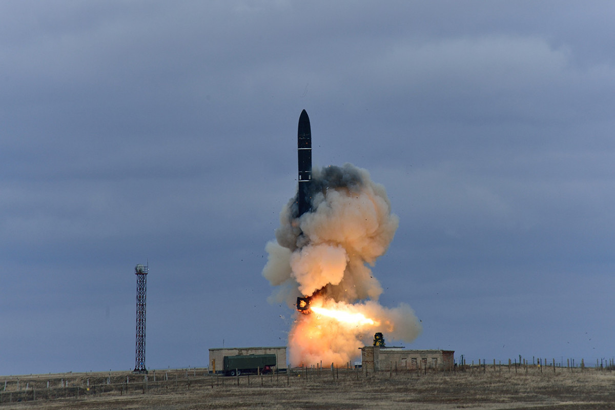 Rusiya qitələrarası ballistik raketin sınaq buraxılışını edib