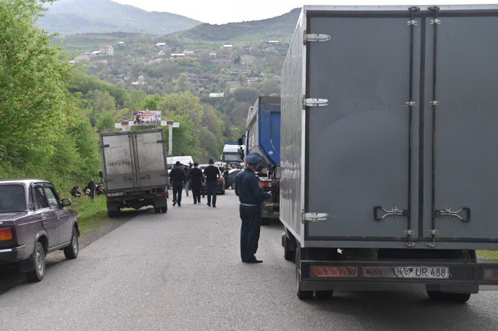 Tavuş sakinlərinin bağladıqları Ermənistan-Gürcüstan yolu açıldı - FOTO/VİDEO