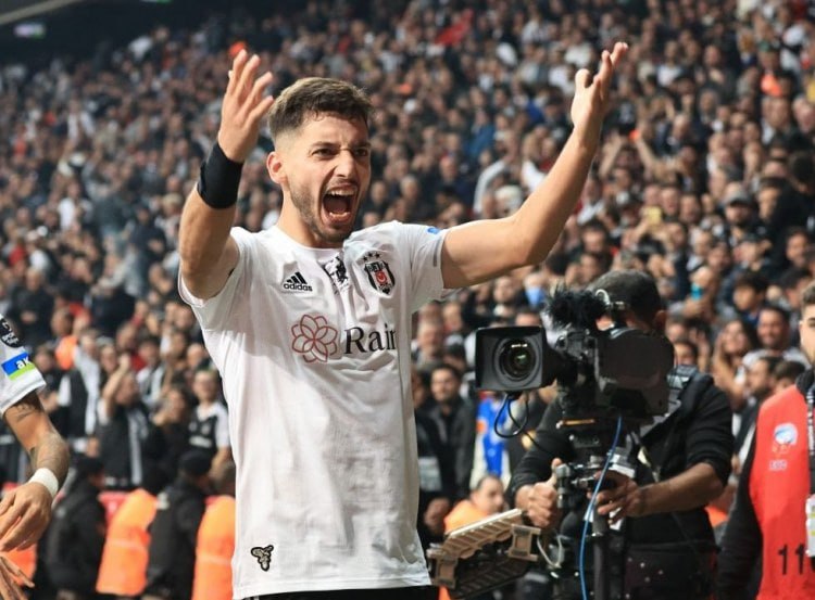 “Beşiktaş” bu futbolçu ilə müqaviləni uzatdı