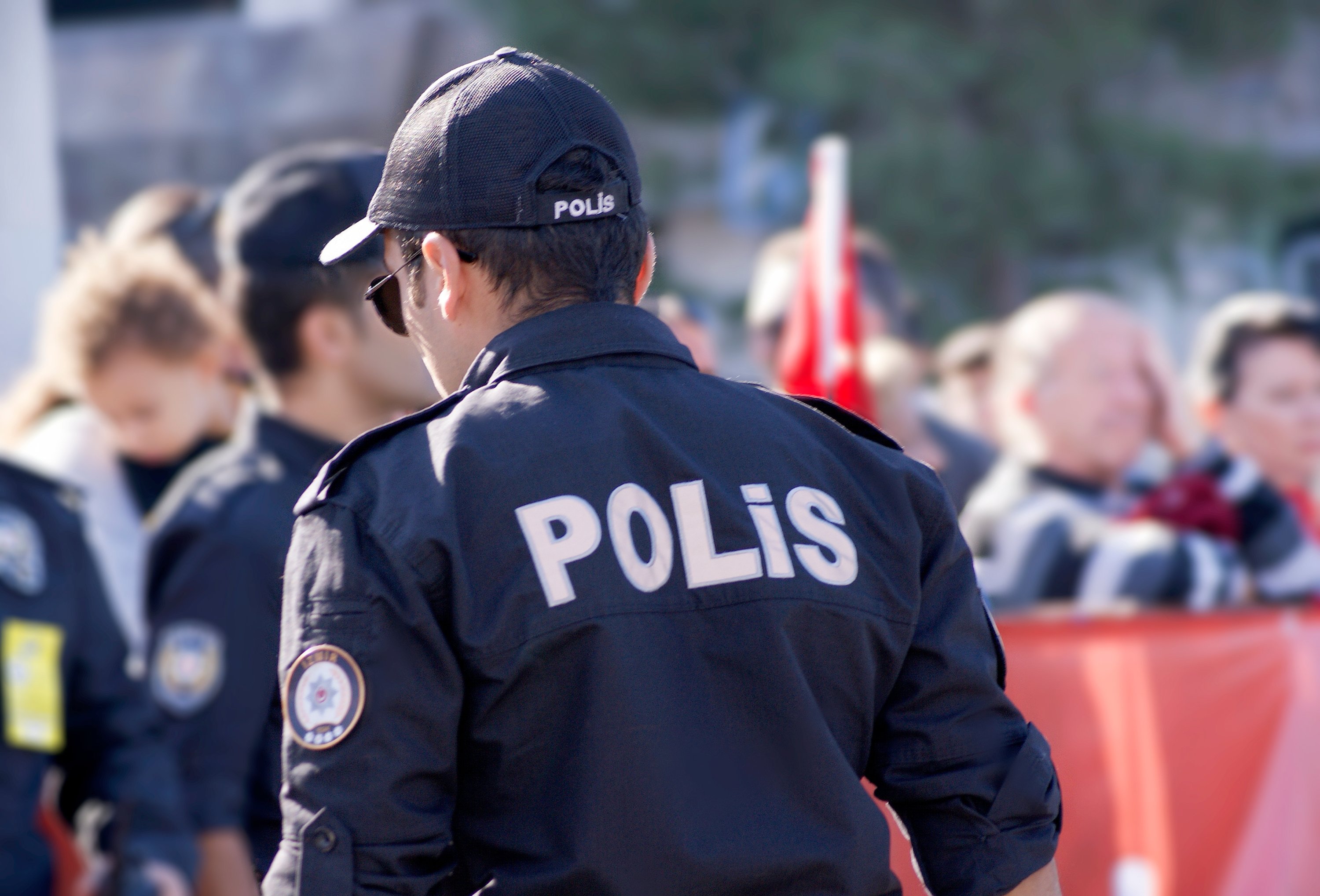 Türkiyədə polis iki həmkarını öldürdü - VİDEO