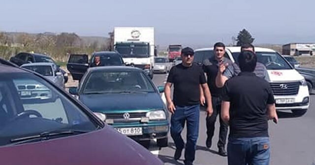 Ermənilər İrana gedən avtomobil yolunu da bağladılar - VİDEO