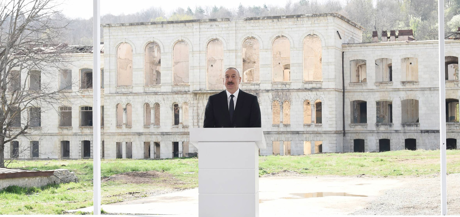 Prezident “Xarıbülbül” Festivalının açılışında ÇIXIŞ EDİB – VİDEO