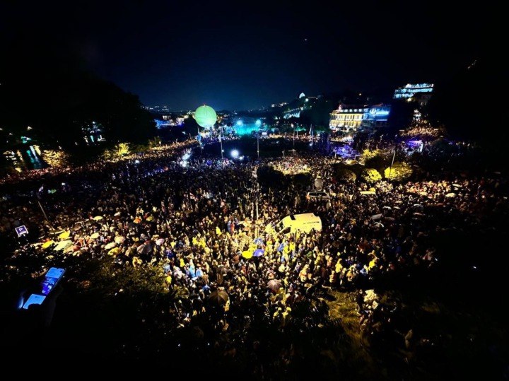 Tbilisidə etirazçılar Avropa Meydanına toplaşıblar - FOTO/VİDEO