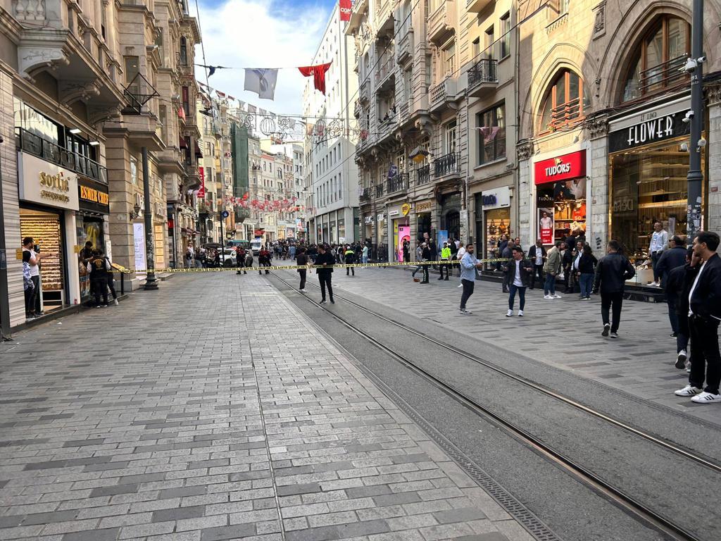 İstanbulda geyim mağazası YANIR - FOTO/VİDEO 